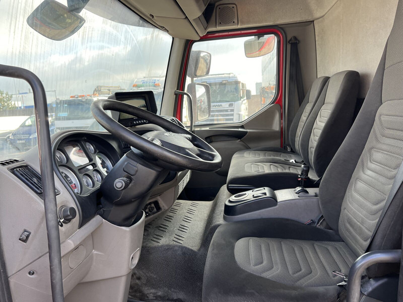 Kamion s otvorenim sandukom DAF LF45 210: slika Kamion s otvorenim sandukom DAF LF45 210