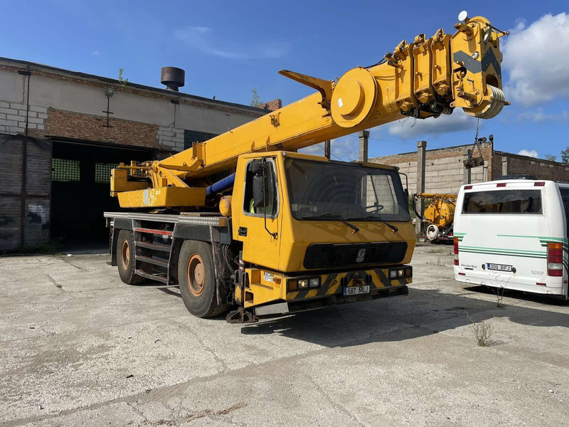 Grove GMK 2035 - Autodizalica za sve terene: slika Grove GMK 2035 - Autodizalica za sve terene Grove GMK 2035 - Autodizalica za sve terene: slika Grove GMK 2035 - Autodizalica za sve terene