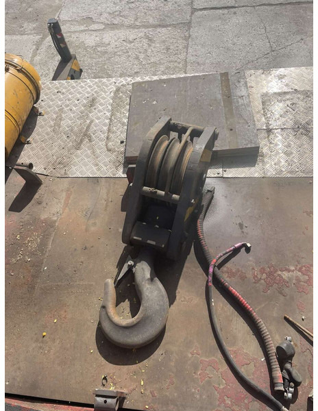 Grove GMK 2035 - Autodizalica za sve terene: slika Grove GMK 2035 - Autodizalica za sve terene Grove GMK 2035 - Autodizalica za sve terene: slika Grove GMK 2035 - Autodizalica za sve terene