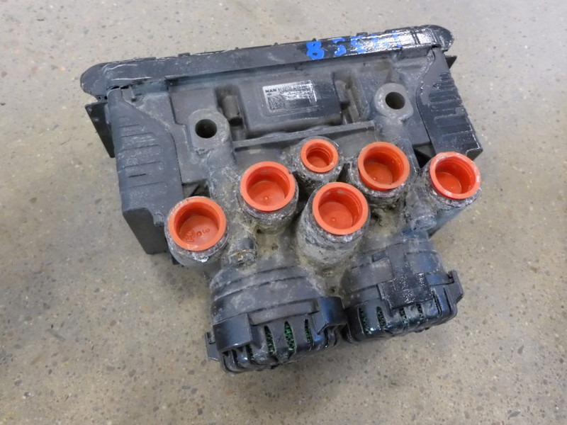 KNORR-BREMSE EBS - Dijelovi kočnica: slika KNORR-BREMSE EBS - Dijelovi kočnica KNORR-BREMSE EBS - Dijelovi kočnica: slika KNORR-BREMSE EBS - Dijelovi kočnica