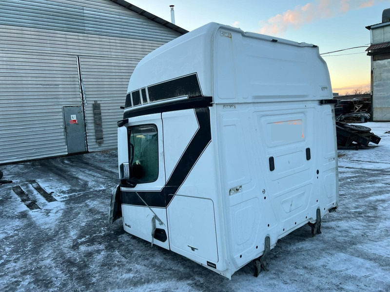 Mercedes-Benz Actros MP4 - Kabina i unutrašnjost: slika Mercedes-Benz Actros MP4 - Kabina i unutrašnjost Mercedes-Benz Actros MP4 - Kabina i unutrašnjost: slika Mercedes-Benz Actros MP4 - Kabina i unutrašnjost