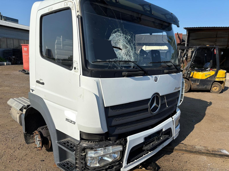 Mercedes-Benz Atego MP4 - Kabina i unutrašnjost: slika Mercedes-Benz Atego MP4 - Kabina i unutrašnjost Mercedes-Benz Atego MP4 - Kabina i unutrašnjost: slika Mercedes-Benz Atego MP4 - Kabina i unutrašnjost