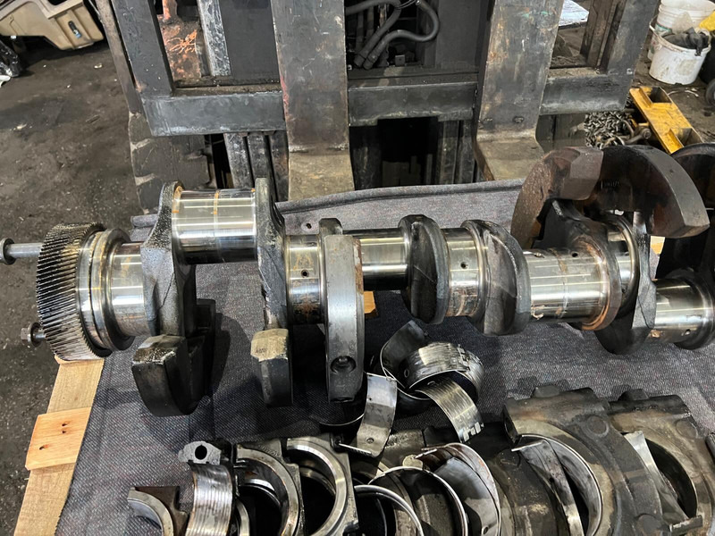 Scania R580 - Koljenasto vratilo: slika Scania R580 - Koljenasto vratilo Scania R580 - Koljenasto vratilo: slika Scania R580 - Koljenasto vratilo