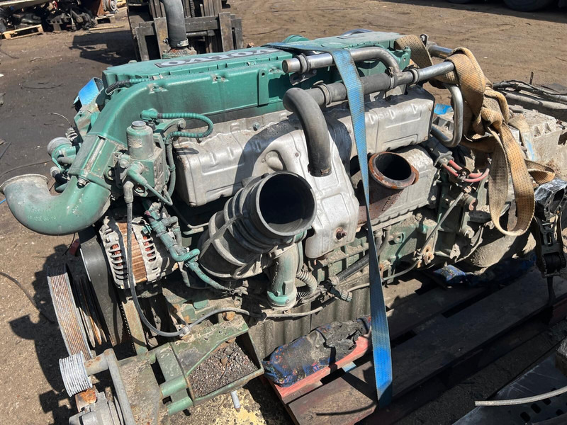 Volvo D7E290 - Motor: slika Volvo D7E290 - Motor Volvo D7E290 - Motor: slika Volvo D7E290 - Motor