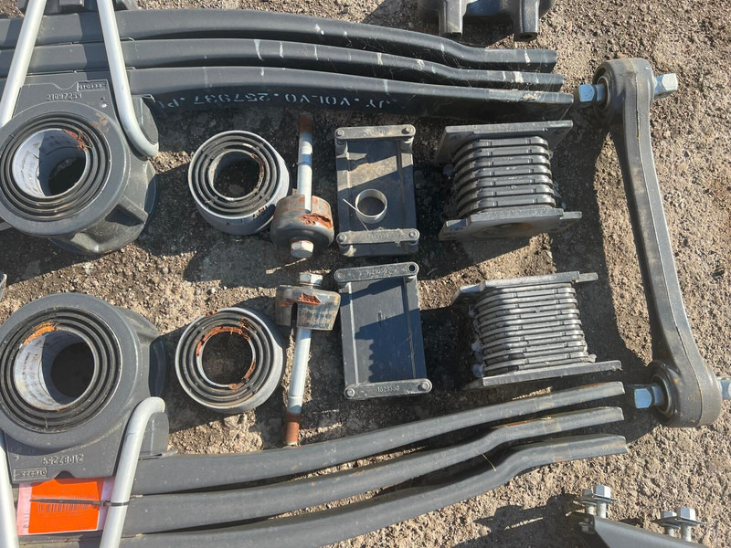 Volvo FH4 - Čelični ovjes: slika Volvo FH4 - Čelični ovjes Volvo FH4 - Čelični ovjes: slika Volvo FH4 - Čelični ovjes