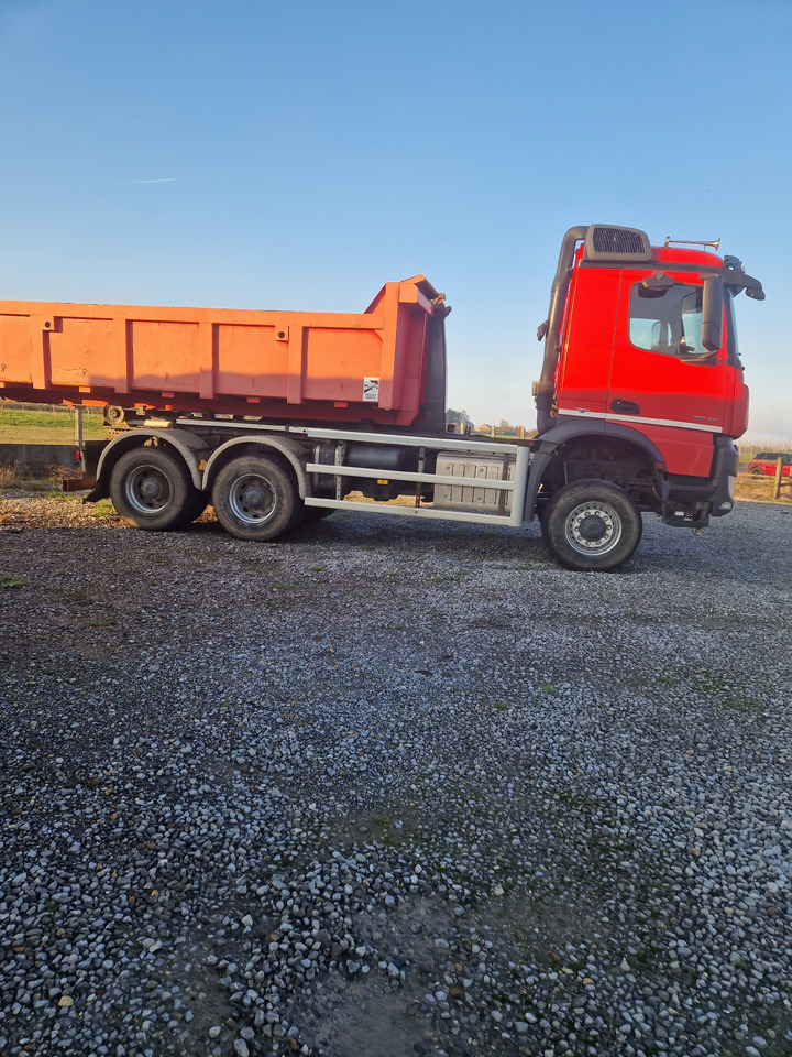 MERCEDES-BENZ Aroc - Transporter kontejnera/ Kamion s izmjenjivim sanducima: slika MERCEDES-BENZ Aroc - Transporter kontejnera/ Kamion s izmjenjivim sanducima MERCEDES-BENZ Aroc - Transporter kontejnera/ Kamion s izmjenjivim sanducima: slika MERCEDES-BENZ Aroc - Transporter kontejnera/ Kamion s izmjenjivim sanducima