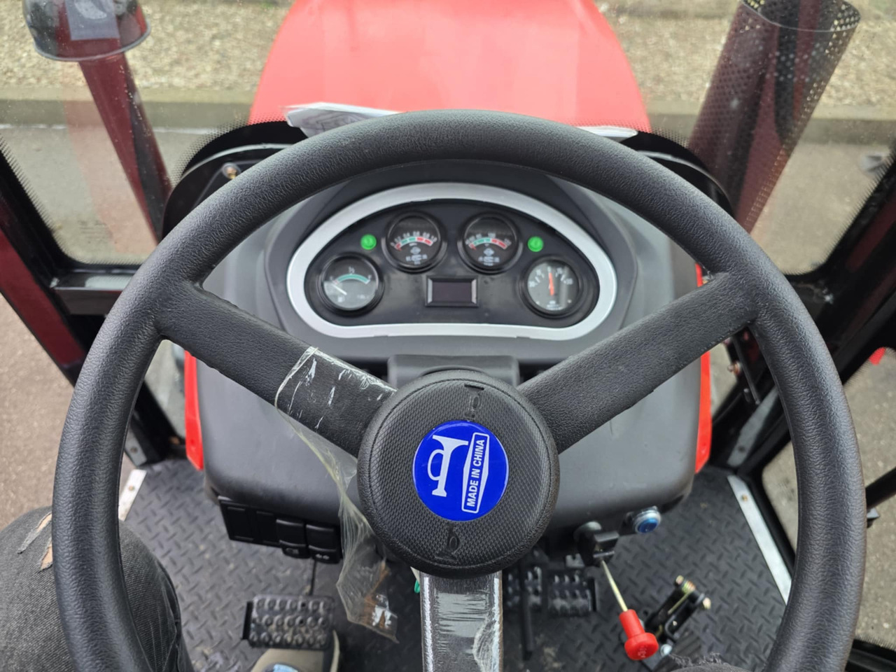 Novi Mali traktor MMS TR504 4WD: slika Novi Mali traktor MMS TR504 4WD