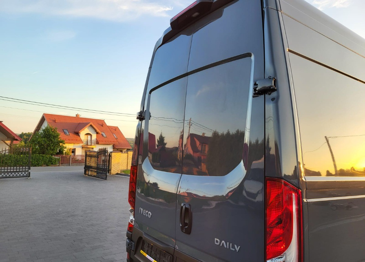 Iveco 35S18 3.0 Hi-Matic Iveco Max L5H3 Salon Polska Hi - Matic - Furgon: slika Iveco 35S18 3.0 Hi-Matic Iveco Max L5H3 Salon Polska Hi - Matic - Furgon Iveco 35S18 3.0 Hi-Matic Iveco Max L5H3 Salon Polska Hi - Matic - Furgon: slika Iveco 35S18 3.0 Hi-Matic Iveco Max L5H3 Salon Polska Hi - Matic - Furgon