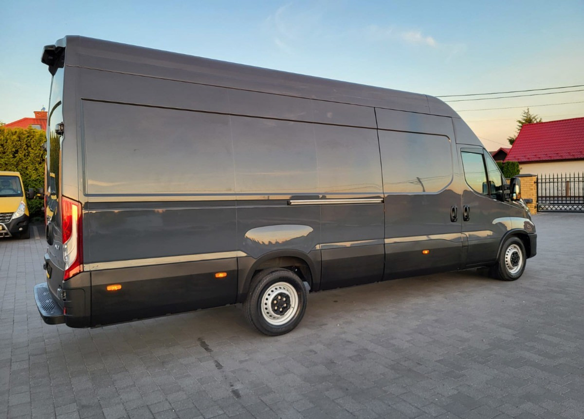 Iveco 35S18 3.0 Hi-Matic Iveco Max L5H3 Salon Polska Hi - Matic - Furgon: slika Iveco 35S18 3.0 Hi-Matic Iveco Max L5H3 Salon Polska Hi - Matic - Furgon Iveco 35S18 3.0 Hi-Matic Iveco Max L5H3 Salon Polska Hi - Matic - Furgon: slika Iveco 35S18 3.0 Hi-Matic Iveco Max L5H3 Salon Polska Hi - Matic - Furgon