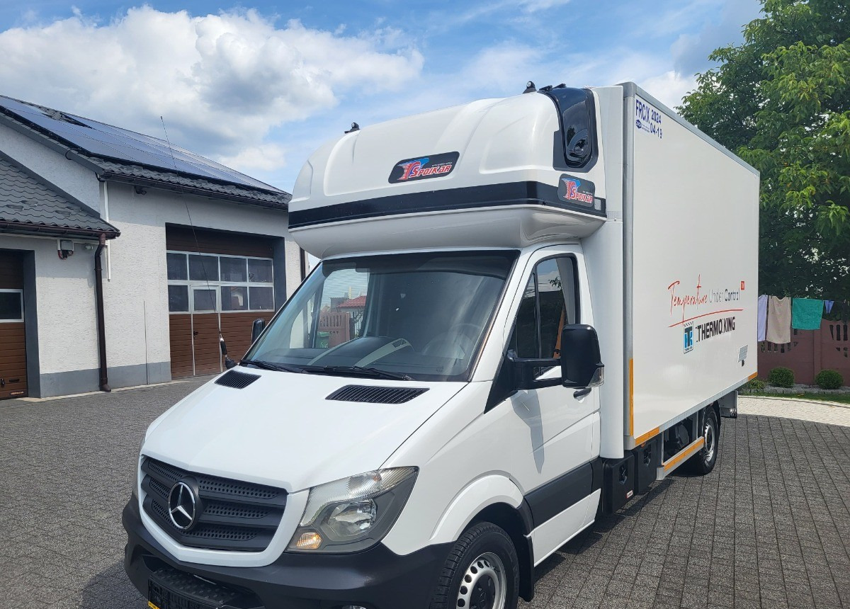 Mercedes-Benz Sprinter - Dostavno vozilo hladnjača: slika Mercedes-Benz Sprinter - Dostavno vozilo hladnjača Mercedes-Benz Sprinter - Dostavno vozilo hladnjača: slika Mercedes-Benz Sprinter - Dostavno vozilo hladnjača