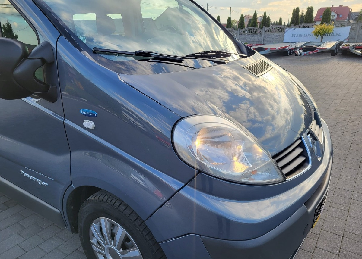 Renault Trafic 9 -osobowy Salon Polska I właściciel Bezwypadkowy Lakier - Minibus, Putnički kombi: slika Renault Trafic 9 -osobowy Salon Polska I właściciel Bezwypadkowy Lakier - Minibus, Putnički kombi Renault Trafic 9 -osobowy Salon Polska I właściciel Bezwypadkowy Lakier - Minibus, Putnički kombi: slika Renault Trafic 9 -osobowy Salon Polska I właściciel Bezwypadkowy Lakier - Minibus, Putnički kombi