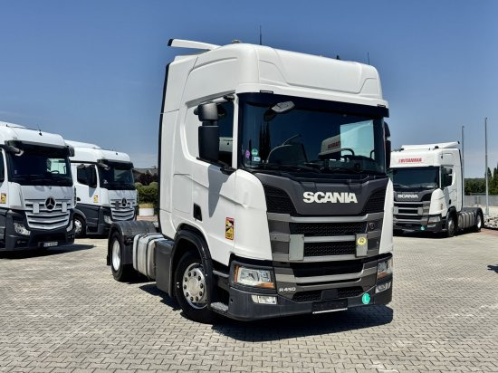 Scania R450 3 Stück verfügbar DC 13 164 Euro 6 Highline Retarder - Tegljač: slika Scania R450 3 Stück verfügbar DC 13 164 Euro 6 Highline Retarder - Tegljač Scania R450 3 Stück verfügbar DC 13 164 Euro 6 Highline Retarder - Tegljač: slika Scania R450 3 Stück verfügbar DC 13 164 Euro 6 Highline Retarder - Tegljač