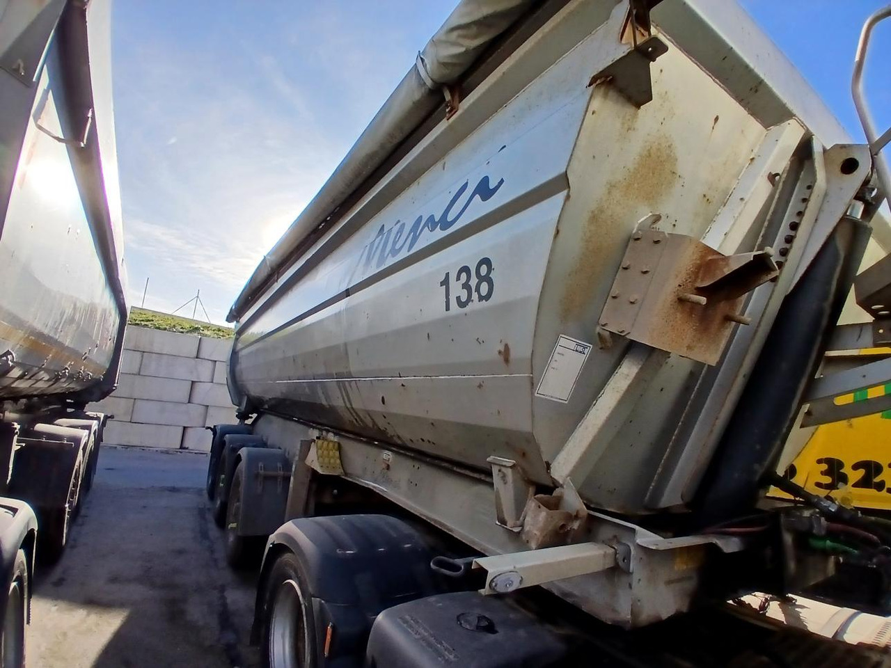 MENCI - Kiper poluprikolica: slika MENCI - Kiper poluprikolica MENCI - Kiper poluprikolica: slika MENCI - Kiper poluprikolica