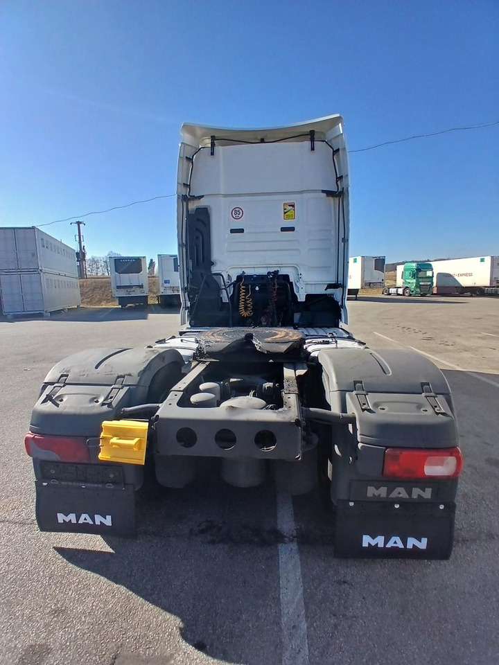 MAN D2676LF51 - Tegljač: slika MAN D2676LF51 - Tegljač MAN D2676LF51 - Tegljač: slika MAN D2676LF51 - Tegljač