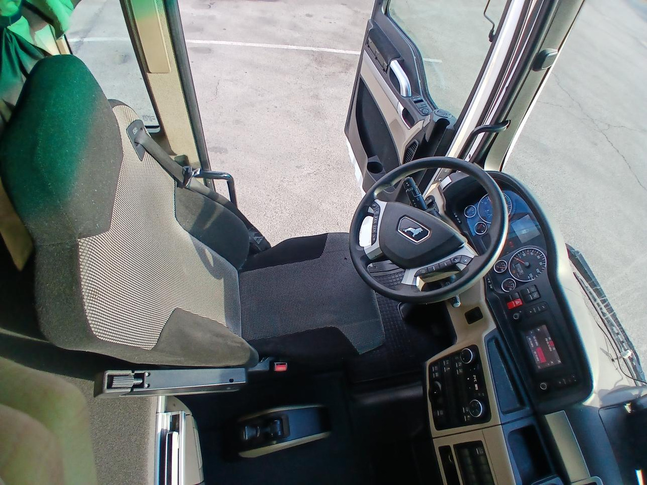 Interior photo 2: Tegljač MAN TGX Interior photo 2: Tegljač MAN TGX