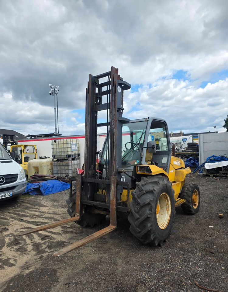 Manitou M26.4 Terenowy 4x4 5,5m - Viličar za teške terene: slika Manitou M26.4 Terenowy 4x4 5,5m - Viličar za teške terene Manitou M26.4 Terenowy 4x4 5,5m - Viličar za teške terene: slika Manitou M26.4 Terenowy 4x4 5,5m - Viličar za teške terene