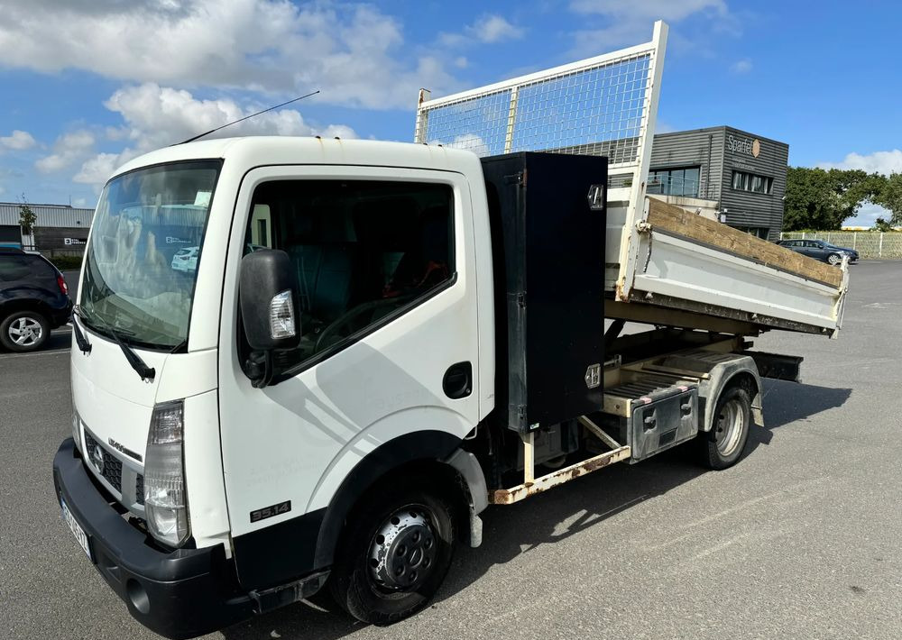 Nissan NT400 - Kiper: slika Nissan NT400 - Kiper Nissan NT400 - Kiper: slika Nissan NT400 - Kiper
