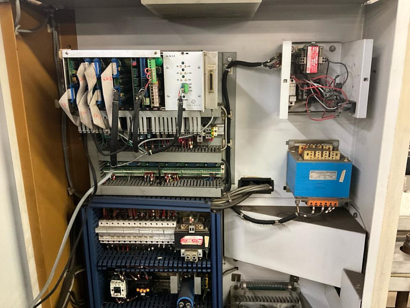Građevinski strojevi ICBT C300E: slika Građevinski strojevi ICBT C300E