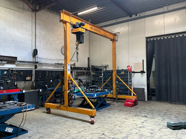 KONECRANES PA32-4,0 - Stroj za obradu metala: slika KONECRANES PA32-4,0 - Stroj za obradu metala KONECRANES PA32-4,0 - Stroj za obradu metala: slika KONECRANES PA32-4,0 - Stroj za obradu metala
