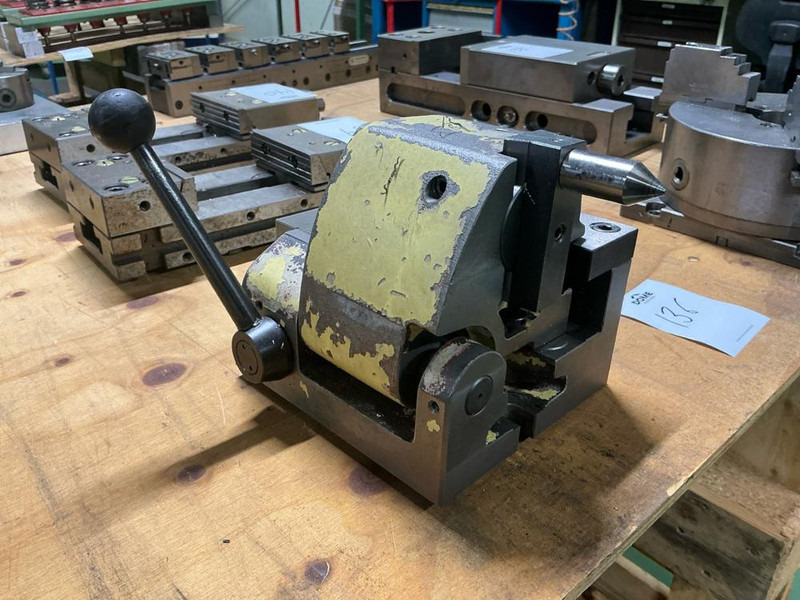 Nikken P-170 - Stroj za obradu metala: slika Nikken P-170 - Stroj za obradu metala Nikken P-170 - Stroj za obradu metala: slika Nikken P-170 - Stroj za obradu metala
