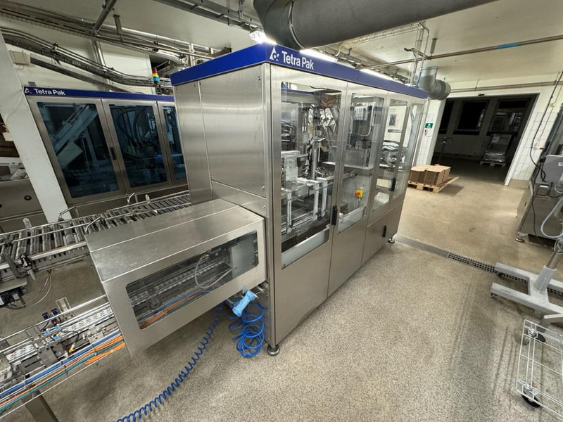 Tetra Pak Cardboard Packer - Stroj za pakiranje: slika Tetra Pak Cardboard Packer - Stroj za pakiranje Tetra Pak Cardboard Packer - Stroj za pakiranje: slika Tetra Pak Cardboard Packer - Stroj za pakiranje