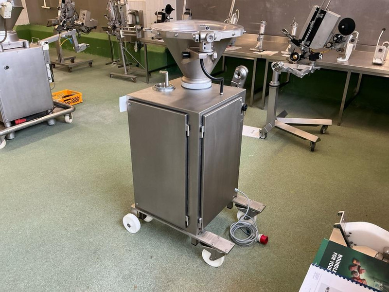 Vemag Sausage-linker - Oprema za prehrambenu industriju: slika Vemag Sausage-linker - Oprema za prehrambenu industriju Vemag Sausage-linker - Oprema za prehrambenu industriju: slika Vemag Sausage-linker - Oprema za prehrambenu industriju