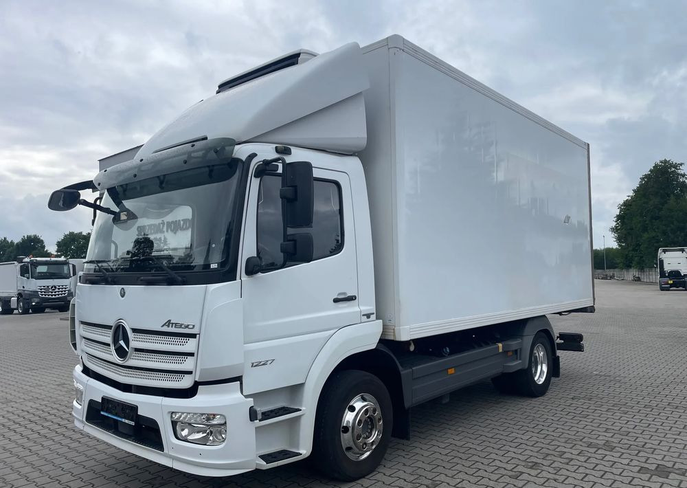 Mercedes-Benz ATEGO 1227 CHŁODNIA HAKOWA / HAKÓWKA - Kamion hladnjača: slika Mercedes-Benz ATEGO 1227 CHŁODNIA HAKOWA / HAKÓWKA - Kamion hladnjača Mercedes-Benz ATEGO 1227 CHŁODNIA HAKOWA / HAKÓWKA - Kamion hladnjača: slika Mercedes-Benz ATEGO 1227 CHŁODNIA HAKOWA / HAKÓWKA - Kamion hladnjača