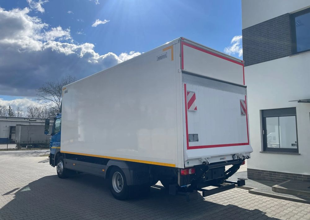 Mercedes-Benz ATEGO 1318, kontener 6,2m, ładowność 7,5 tony! - Kamion sandučar: slika Mercedes-Benz ATEGO 1318, kontener 6,2m, ładowność 7,5 tony! - Kamion sandučar Mercedes-Benz ATEGO 1318, kontener 6,2m, ładowność 7,5 tony! - Kamion sandučar: slika Mercedes-Benz ATEGO 1318, kontener 6,2m, ładowność 7,5 tony! - Kamion sandučar