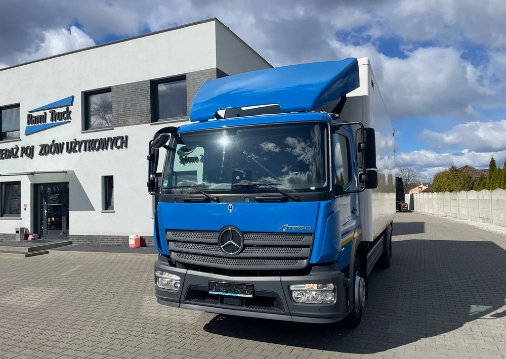 Mercedes-Benz ATEGO 1318, kontener 6,2m, ładowność 7,5 tony! - Kamion sandučar: slika Mercedes-Benz ATEGO 1318, kontener 6,2m, ładowność 7,5 tony! - Kamion sandučar Mercedes-Benz ATEGO 1318, kontener 6,2m, ładowność 7,5 tony! - Kamion sandučar: slika Mercedes-Benz ATEGO 1318, kontener 6,2m, ładowność 7,5 tony! - Kamion sandučar