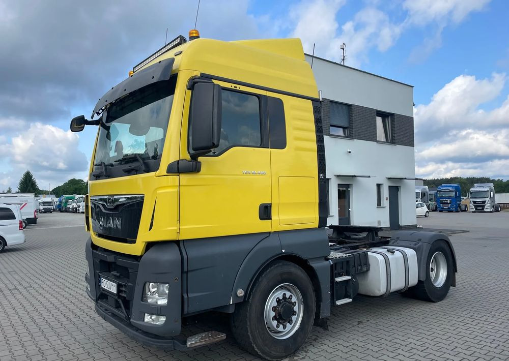MAN TGX XLX 18.460 HydroDrive/ 4x4 - Tegljač: slika MAN TGX XLX 18.460 HydroDrive/ 4x4 - Tegljač MAN TGX XLX 18.460 HydroDrive/ 4x4 - Tegljač: slika MAN TGX XLX 18.460 HydroDrive/ 4x4 - Tegljač