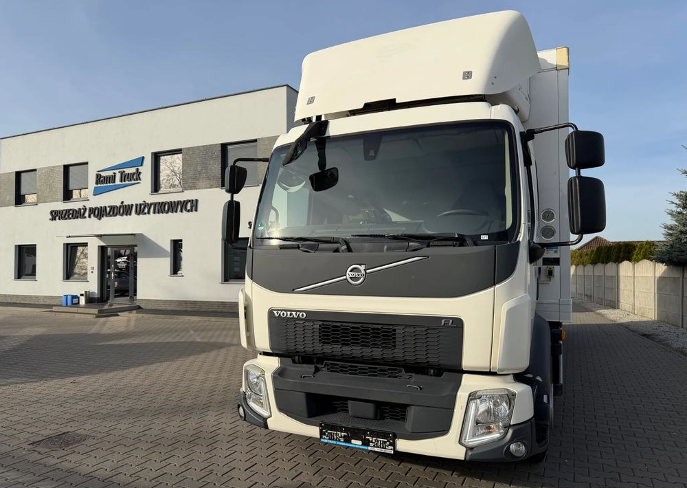 Volvo FL 16.250/ 19 PALET/ Ładownośc 6 ton/ na poduszkach! - Kamion hladnjača: slika Volvo FL 16.250/ 19 PALET/ Ładownośc 6 ton/ na poduszkach! - Kamion hladnjača Volvo FL 16.250/ 19 PALET/ Ładownośc 6 ton/ na poduszkach! - Kamion hladnjača: slika Volvo FL 16.250/ 19 PALET/ Ładownośc 6 ton/ na poduszkach! - Kamion hladnjača