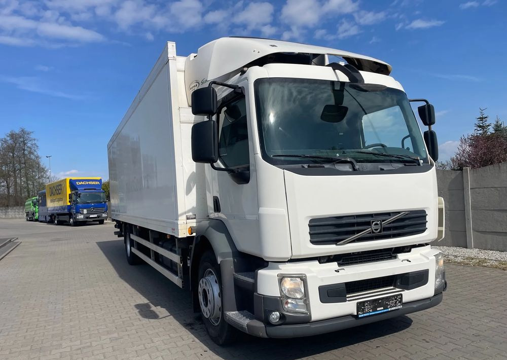 Volvo FL 18.260 CHŁODNIA, EURO 5! - Kamion hladnjača: slika Volvo FL 18.260 CHŁODNIA, EURO 5! - Kamion hladnjača Volvo FL 18.260 CHŁODNIA, EURO 5! - Kamion hladnjača: slika Volvo FL 18.260 CHŁODNIA, EURO 5! - Kamion hladnjača
