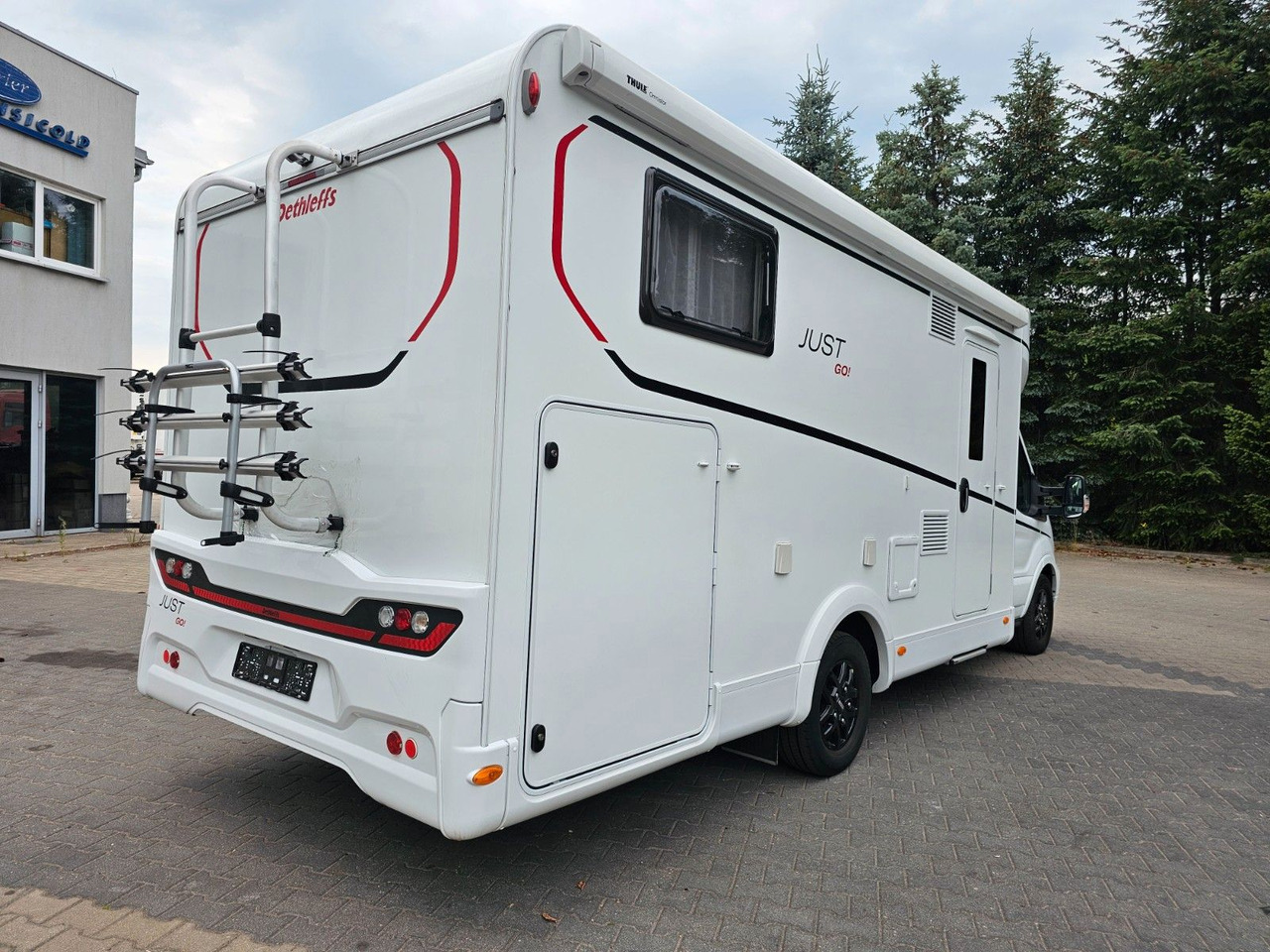 Dethleffs JUST GO T7055 EB Winter 4xBett Elektr.Hubbet - Poluintegrirani kamper: slika Dethleffs JUST GO T7055 EB Winter 4xBett Elektr.Hubbet - Poluintegrirani kamper Dethleffs JUST GO T7055 EB Winter 4xBett Elektr.Hubbet - Poluintegrirani kamper: slika Dethleffs JUST GO T7055 EB Winter 4xBett Elektr.Hubbet - Poluintegrirani kamper