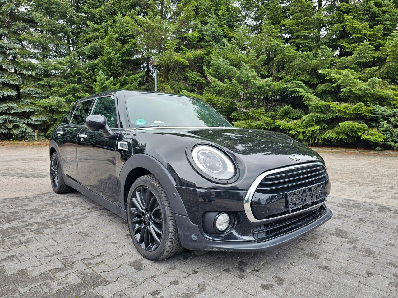 MINI Cooper D Clubman Automatik Harman/Kardon - Karavan: slika MINI Cooper D Clubman Automatik Harman/Kardon - Karavan MINI Cooper D Clubman Automatik Harman/Kardon - Karavan: slika MINI Cooper D Clubman Automatik Harman/Kardon - Karavan