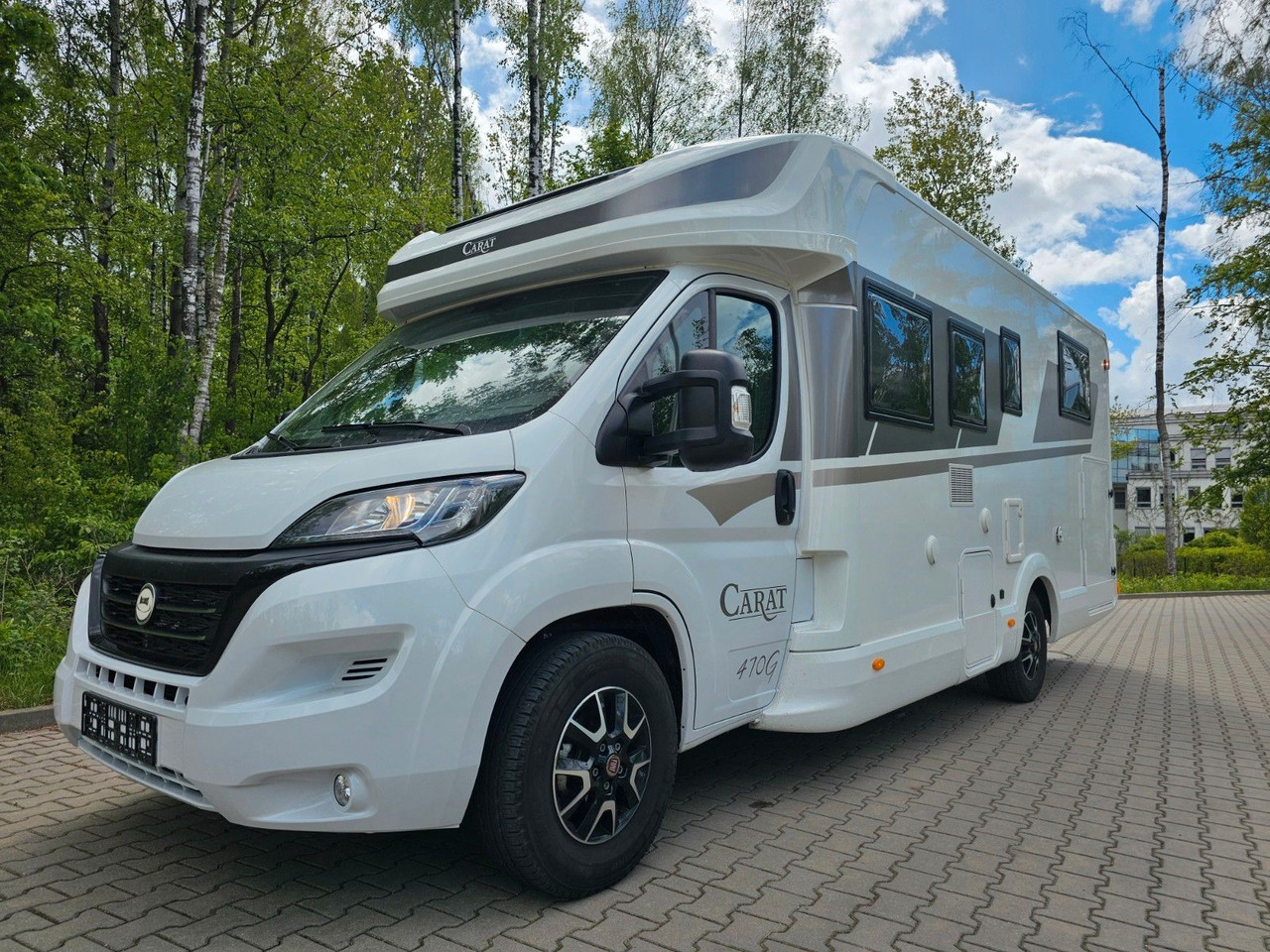 McLouis CARAT 470 4xBett Winter Volausstattung Leder - Poluintegrirani kamper: slika McLouis CARAT 470 4xBett Winter Volausstattung Leder - Poluintegrirani kamper McLouis CARAT 470 4xBett Winter Volausstattung Leder - Poluintegrirani kamper: slika McLouis CARAT 470 4xBett Winter Volausstattung Leder - Poluintegrirani kamper