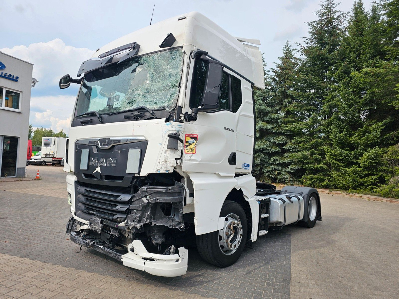 MAN TGX 18.510 XXL INTARDER - Motor , Rahmen 100% OK - Tegljač: slika MAN TGX 18.510 XXL INTARDER - Motor , Rahmen 100% OK - Tegljač MAN TGX 18.510 XXL INTARDER - Motor , Rahmen 100% OK - Tegljač: slika MAN TGX 18.510 XXL INTARDER - Motor , Rahmen 100% OK - Tegljač