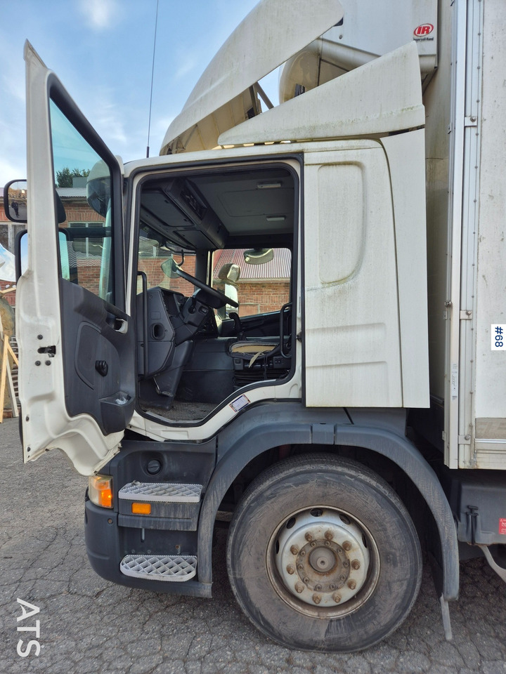 Kamion sandučar Scania P380 Umpikorinen: slika Kamion sandučar Scania P380 Umpikorinen