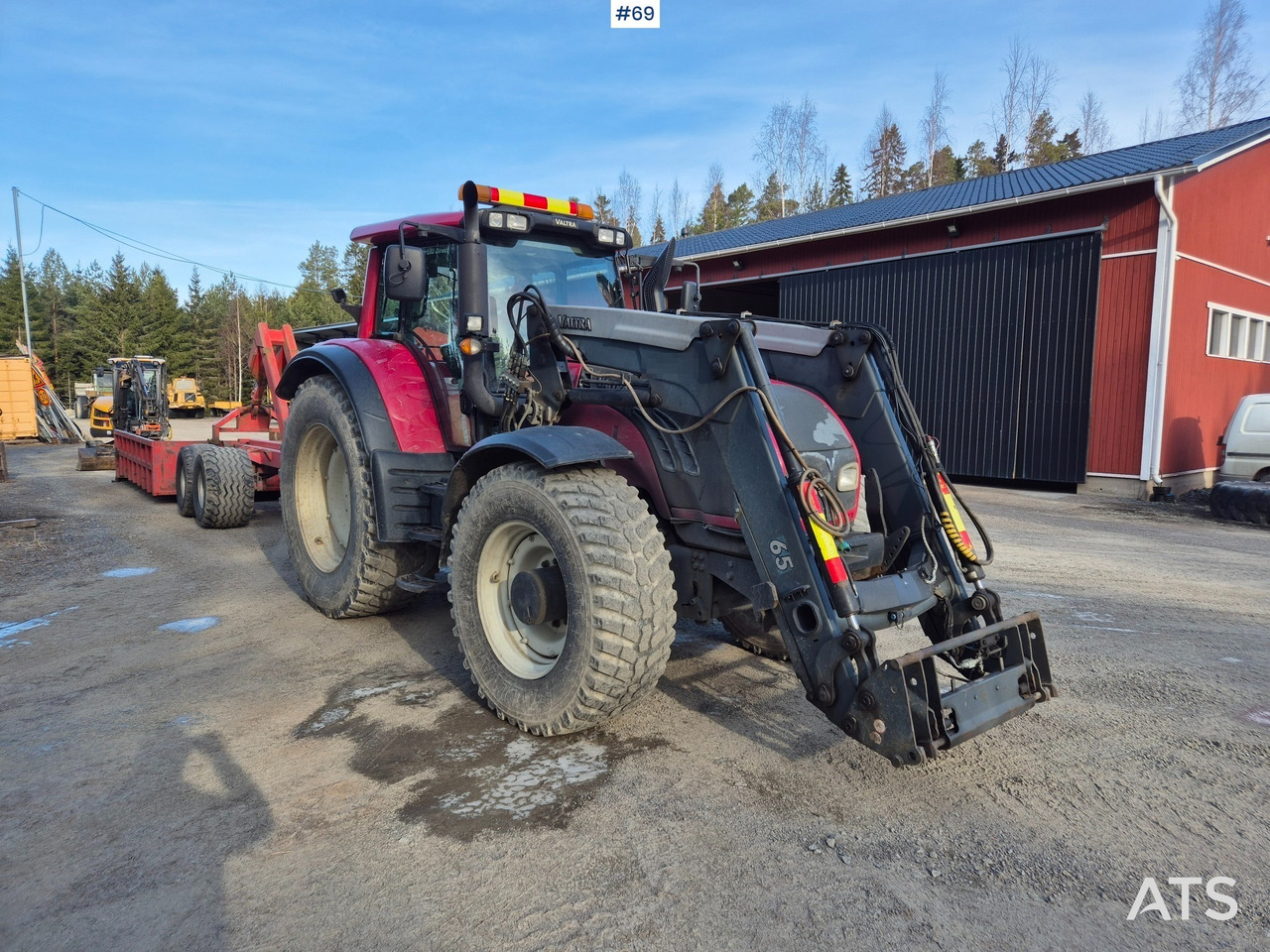 Valtra T182 - Traktor: slika Valtra T182 - Traktor Valtra T182 - Traktor: slika Valtra T182 - Traktor