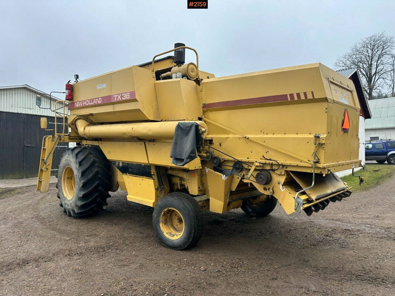 Combine harvester New Holland TX36 20 ft header with wagon (see video) - Kombajn za žetvu: slika Combine harvester New Holland TX36 20 ft header with wagon (see video) - Kombajn za žetvu Combine harvester New Holland TX36 20 ft header with wagon (see video) - Kombajn za žetvu: slika Combine harvester New Holland TX36 20 ft header with wagon (see video) - Kombajn za žetvu