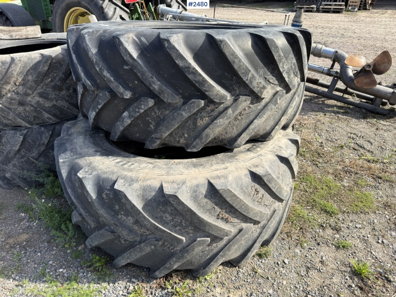 Däck till traktor Michelin fram och bak - Guma za Poljoprivredni strojevi: slika Däck till traktor Michelin fram och bak - Guma za Poljoprivredni strojevi Däck till traktor Michelin fram och bak - Guma za Poljoprivredni strojevi: slika Däck till traktor Michelin fram och bak - Guma za Poljoprivredni strojevi