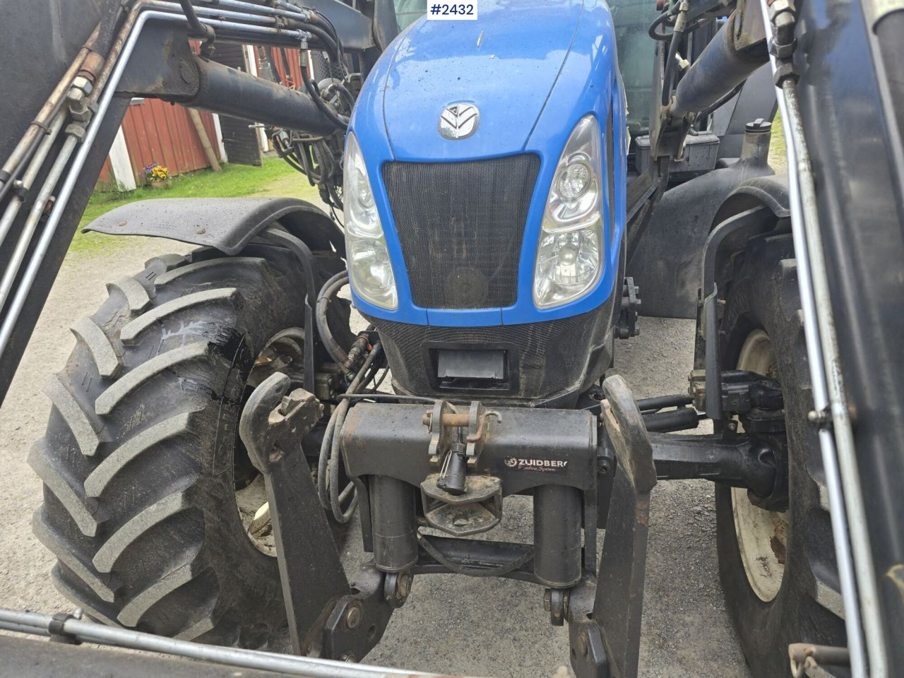 New Holland TS 125A med Frontlastare - Traktor: slika New Holland TS 125A med Frontlastare - Traktor New Holland TS 125A med Frontlastare - Traktor: slika New Holland TS 125A med Frontlastare - Traktor