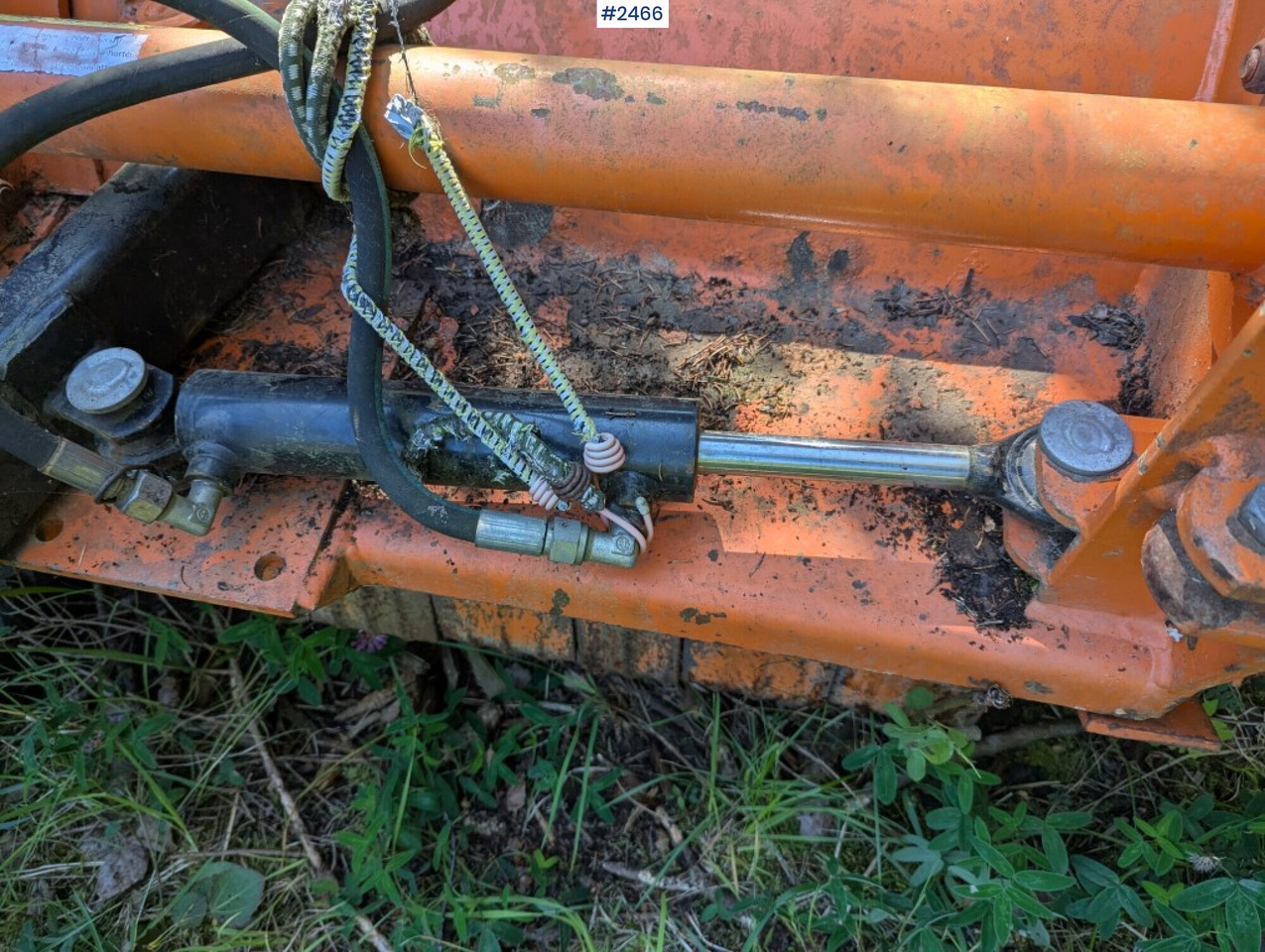 Pasture topper Van Wamler Perfect KB-270 - Malčer sa čekićima: slika Pasture topper Van Wamler Perfect KB-270 - Malčer sa čekićima Pasture topper Van Wamler Perfect KB-270 - Malčer sa čekićima: slika Pasture topper Van Wamler Perfect KB-270 - Malčer sa čekićima
