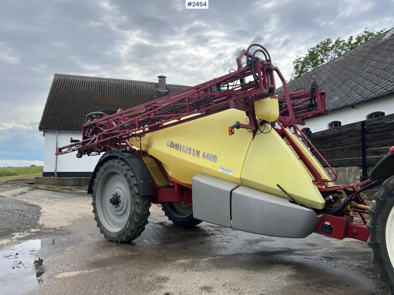 Plant protection sprayer Hardi Commander 4400 24M - Prskalica: slika Plant protection sprayer Hardi Commander 4400 24M - Prskalica Plant protection sprayer Hardi Commander 4400 24M - Prskalica: slika Plant protection sprayer Hardi Commander 4400 24M - Prskalica