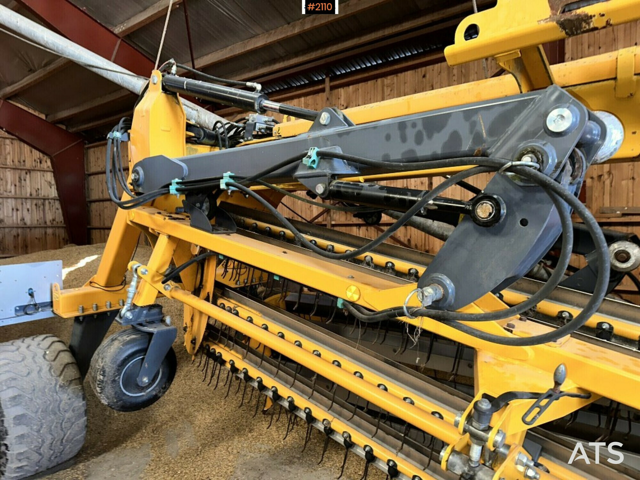 Zakup  Towed Swathers ELHO V-Twin 950 S Towed Swathers ELHO V-Twin 950 S: slika Zakup  Towed Swathers ELHO V-Twin 950 S Towed Swathers ELHO V-Twin 950 S