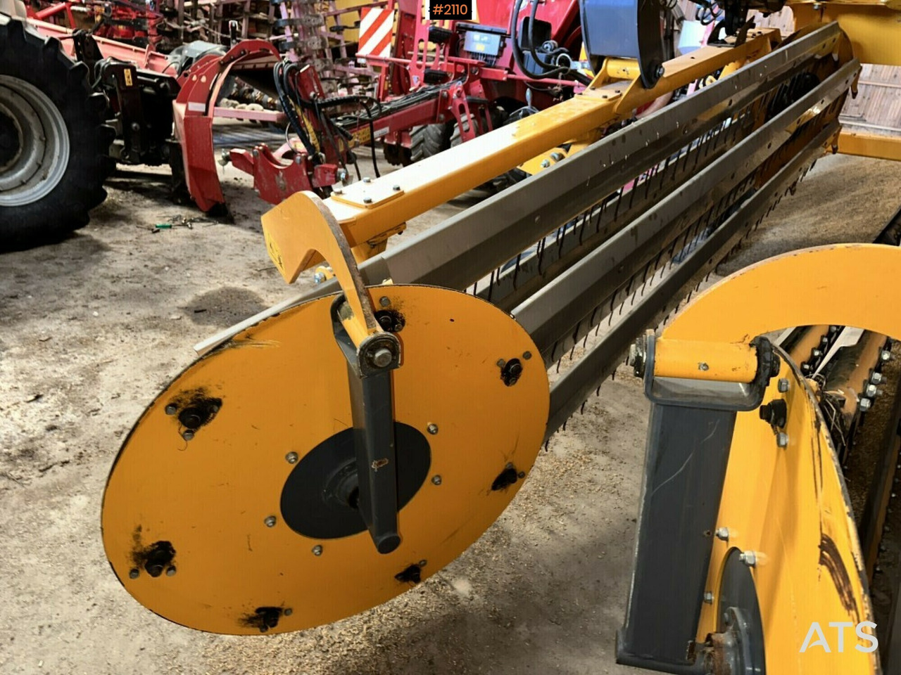 Zakup  Towed Swathers ELHO V-Twin 950 S Towed Swathers ELHO V-Twin 950 S: slika Zakup  Towed Swathers ELHO V-Twin 950 S Towed Swathers ELHO V-Twin 950 S
