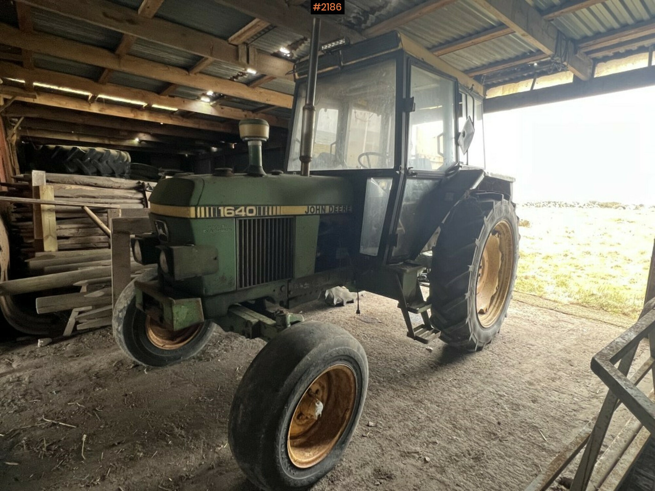 Tractor John Deere 1640 Hilo - Traktor: slika Tractor John Deere 1640 Hilo - Traktor Tractor John Deere 1640 Hilo - Traktor: slika Tractor John Deere 1640 Hilo - Traktor