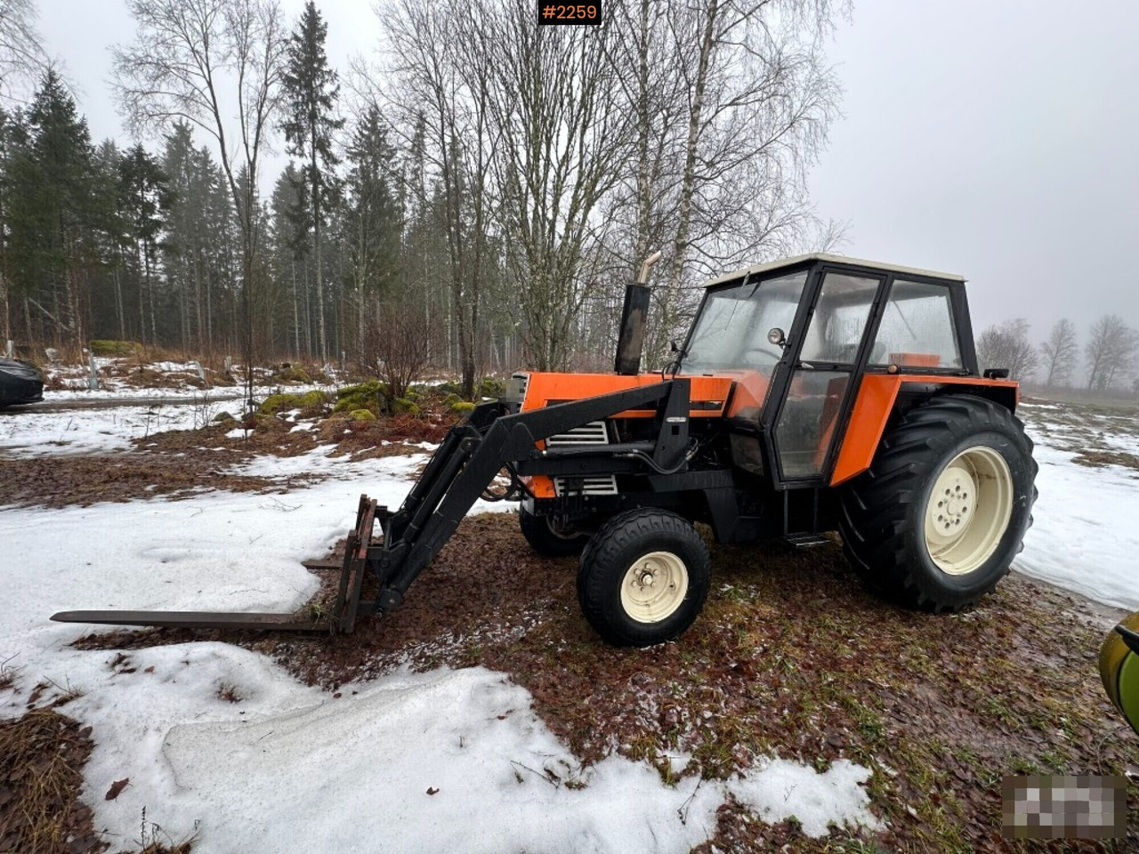 Tractor Ursus C385 Deluxe! with loader and implements - Traktor: slika Tractor Ursus C385 Deluxe! with loader and implements - Traktor Tractor Ursus C385 Deluxe! with loader and implements - Traktor: slika Tractor Ursus C385 Deluxe! with loader and implements - Traktor