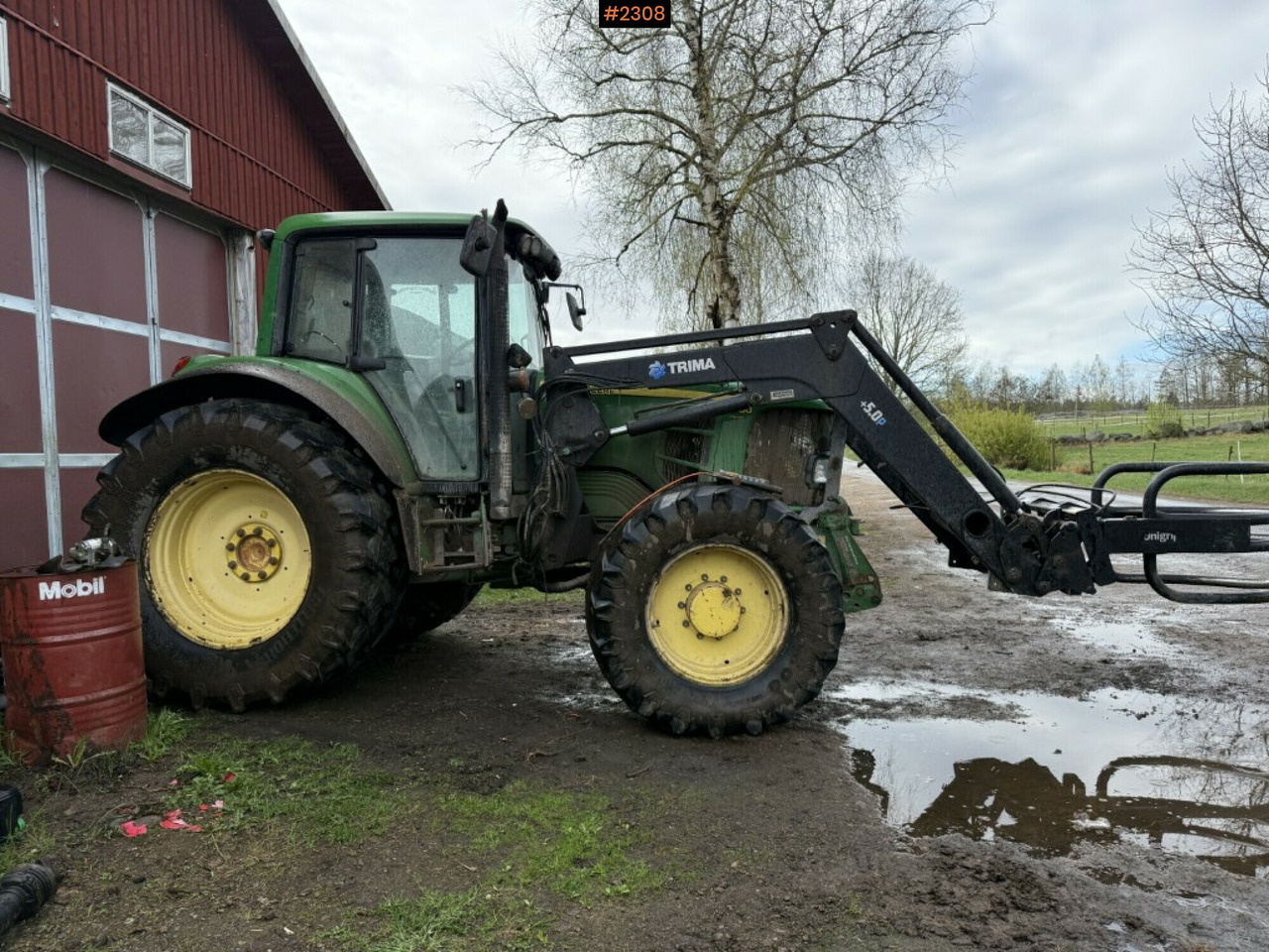 Tractor John Deere 6930 Premium with front loader (see video) - Traktor: slika tractor John Deere 6930 Premium with front loader (see video) - Traktor Tractor John Deere 6930 Premium with front loader (see video) - Traktor: slika tractor John Deere 6930 Premium with front loader (see video) - Traktor