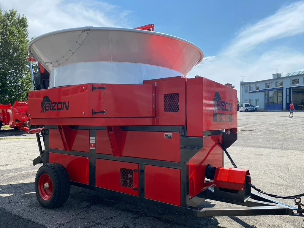 Novi Stroj za usitnjavanje slame Bizon B-1030: slika Novi Stroj za usitnjavanje slame Bizon B-1030