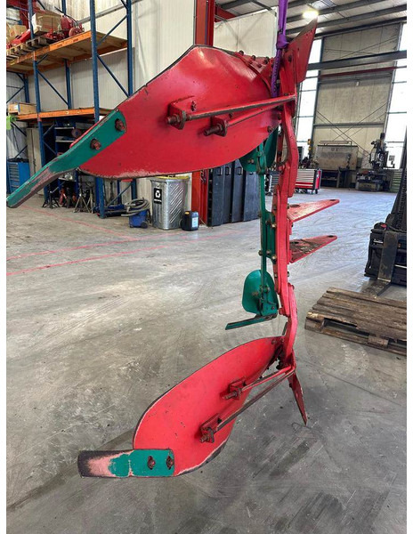 Kverneland LO / LB - Plug: slika Kverneland LO / LB - Plug Kverneland LO / LB - Plug: slika Kverneland LO / LB - Plug